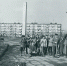 комсомол на субботнике в комсомольском сквере 1985г.jpg - Серп и Молот
