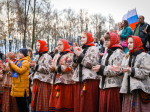 Более полутысячи клинчан встали в хоровод дружбы народов в Сестрорецком парке